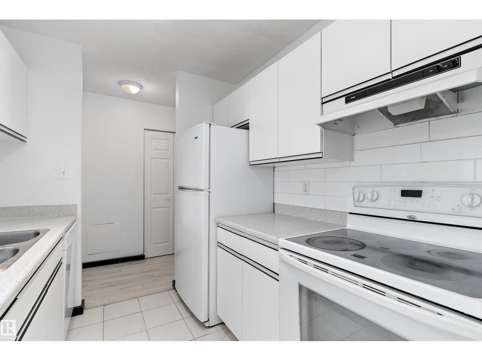 #420 6720 158 AV NW - 6