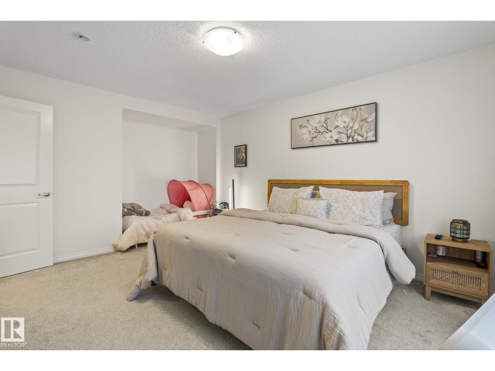 20227 17Ave NW - 14