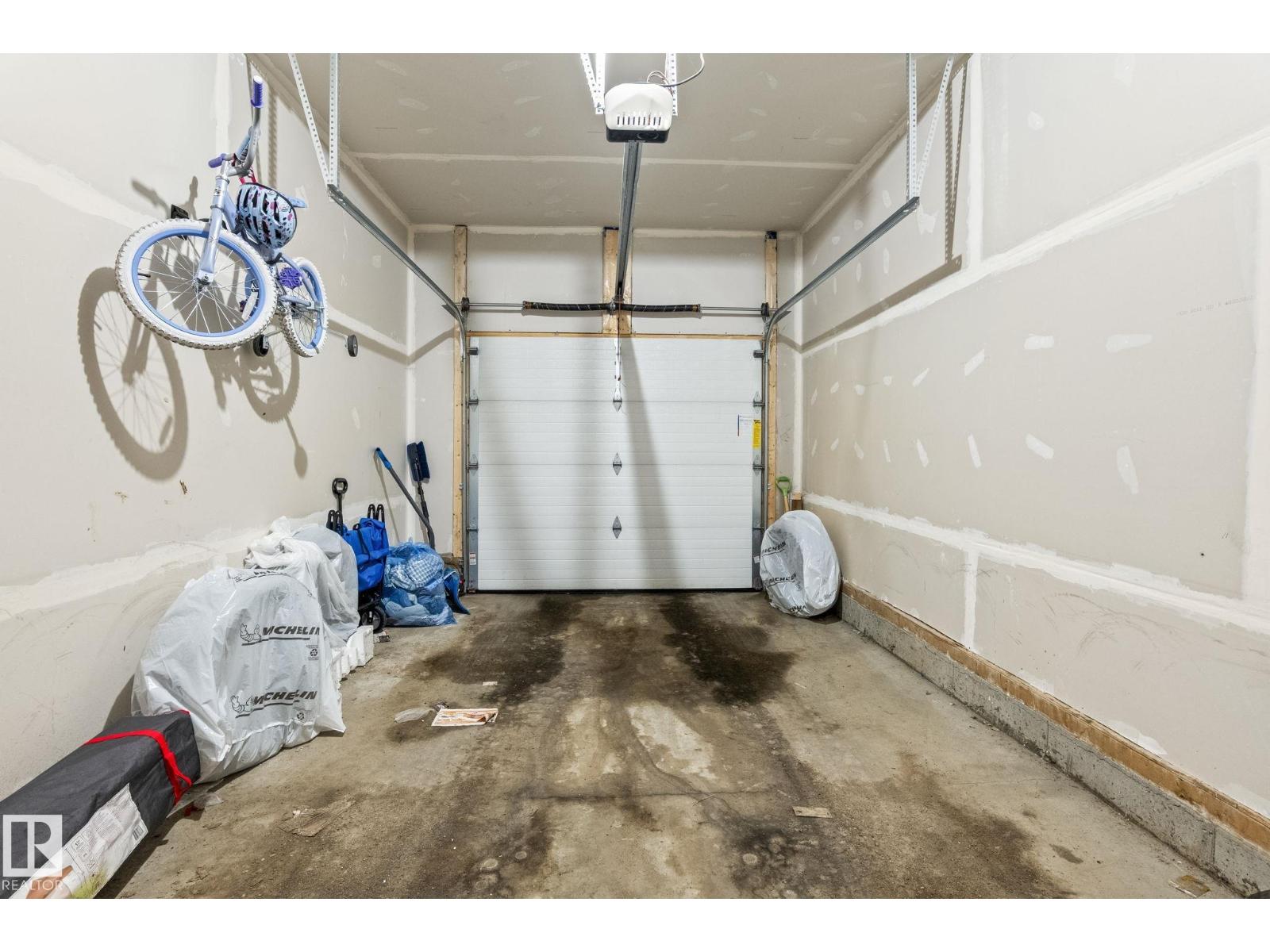 20227 17Ave NW - 27