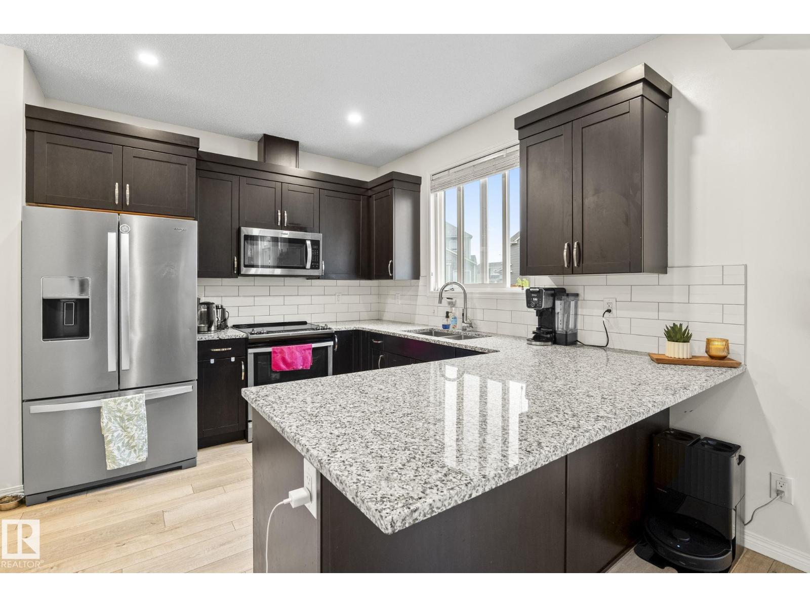 20227 17Ave NW - 9