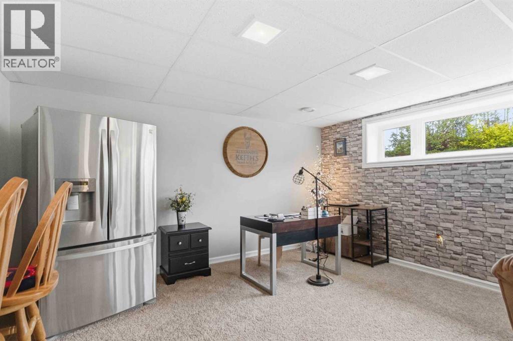 441 Signal Road - 27