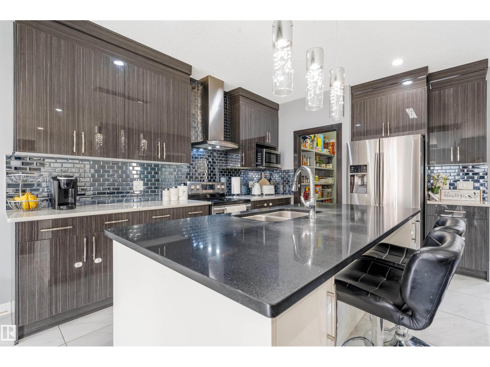 17009 62 St NW - 24