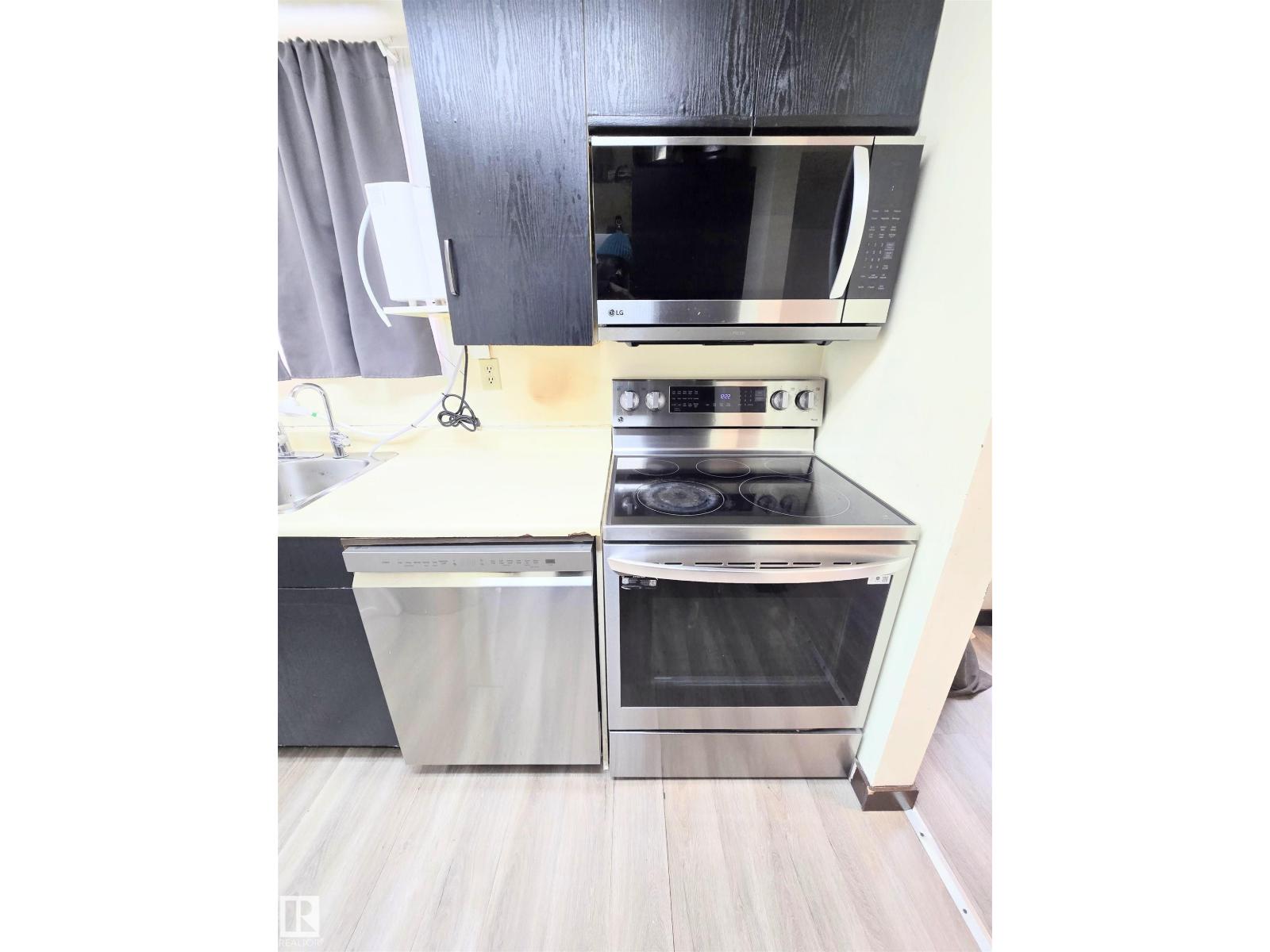 #2 4403 RIVERBEND RD NW - 12