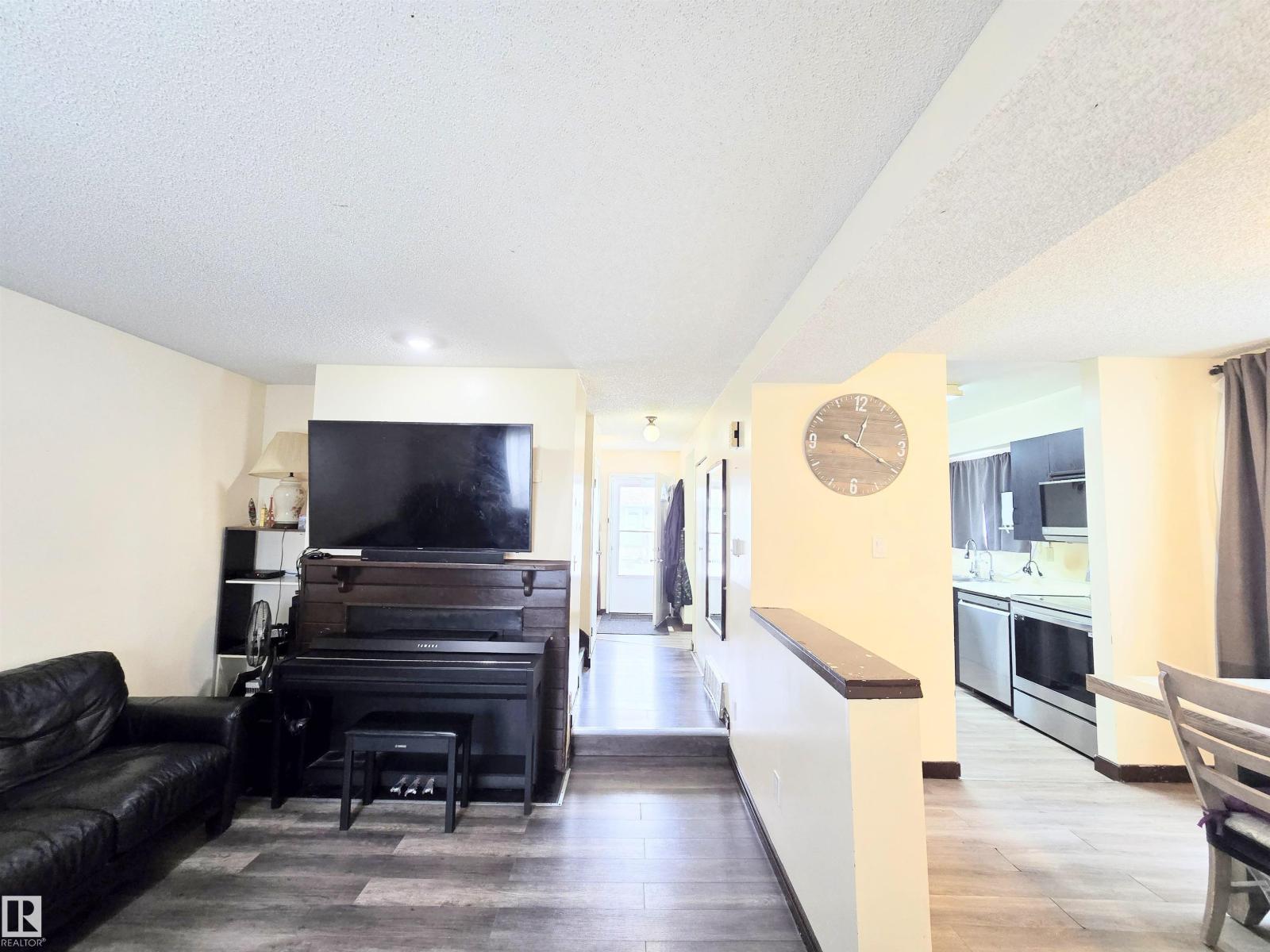 #2 4403 RIVERBEND RD NW - 8