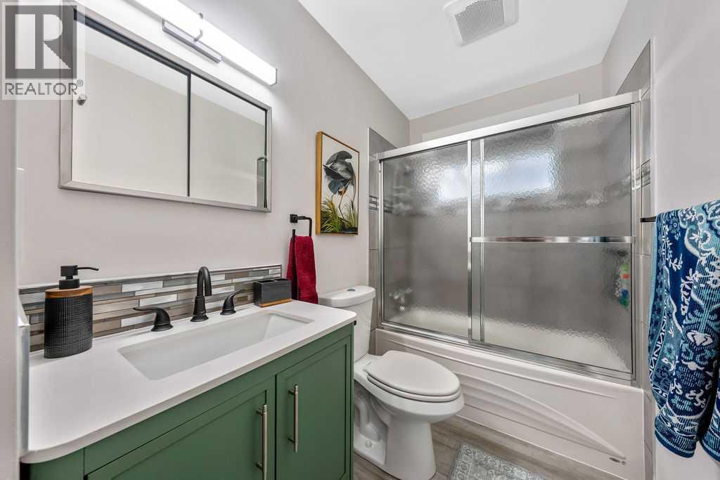323 84 Avenue SE - 18