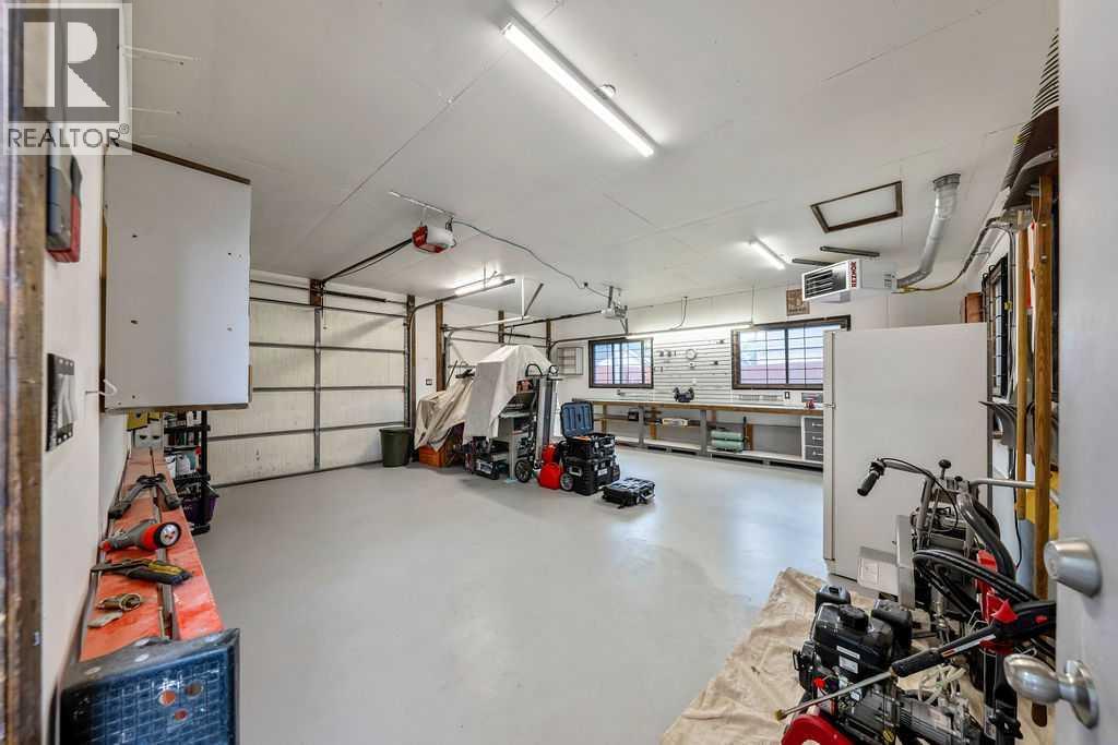 323 84 Avenue SE - 23