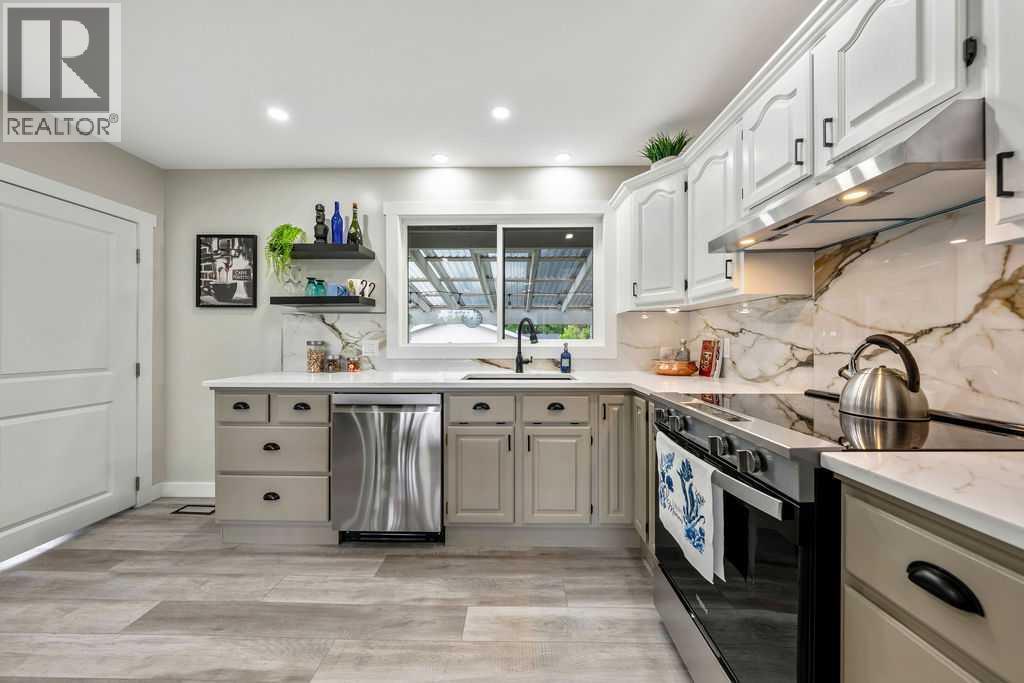 323 84 Avenue SE - 9