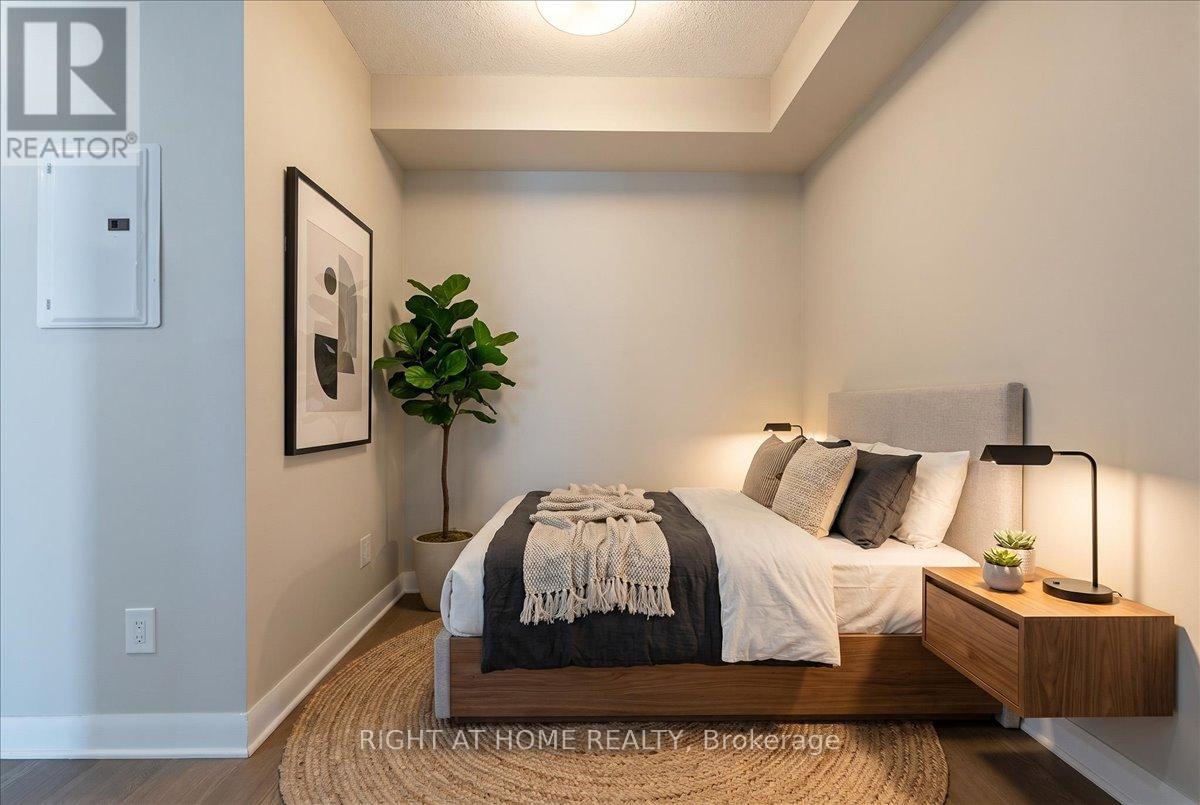 #827 525 WILSON AVENUE - 10