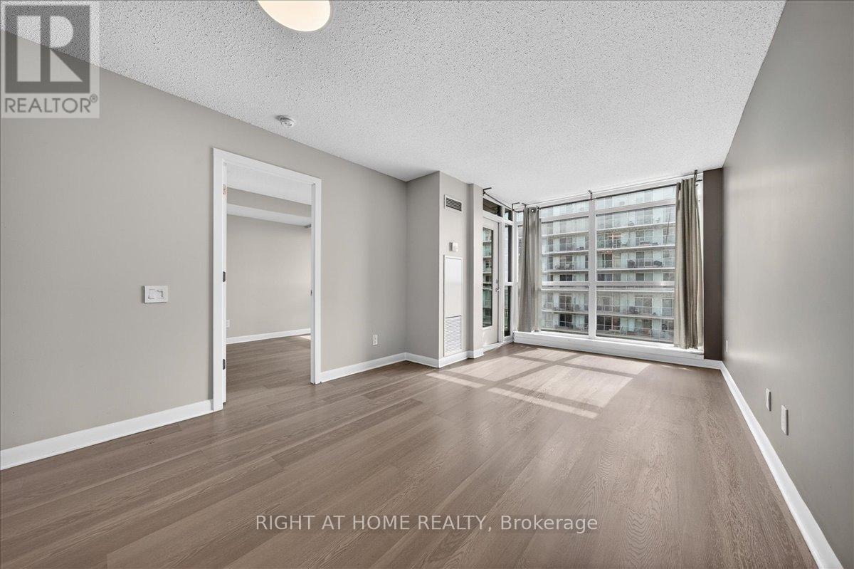 #827 525 WILSON AVENUE - 15