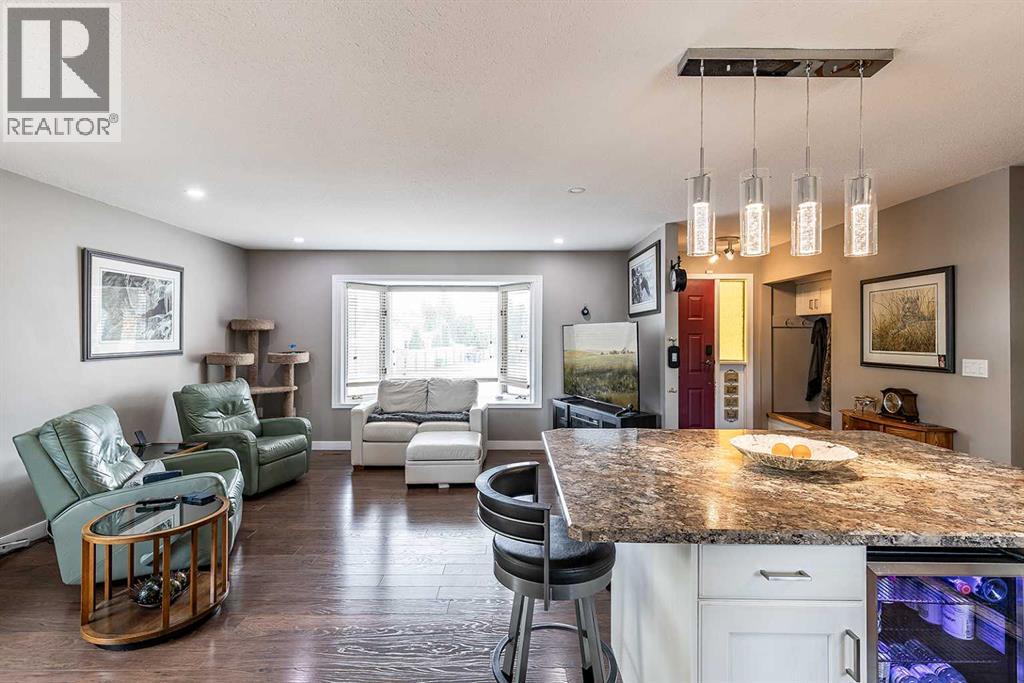 6 Rossland Crescent SE - 9