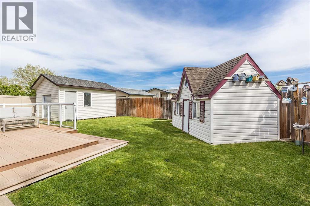 6 Rossland Crescent SE - 33