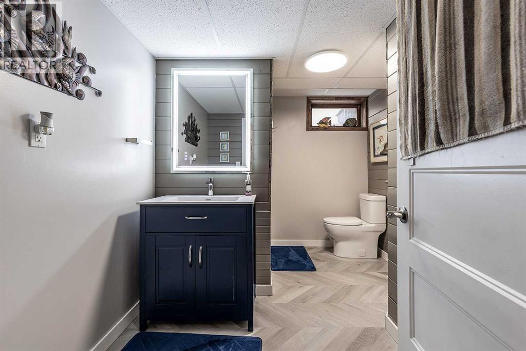 6 Rossland Crescent SE - 23