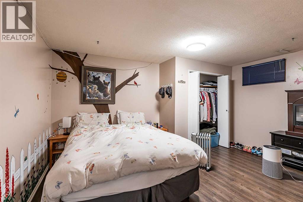 6 Rossland Crescent SE - 25