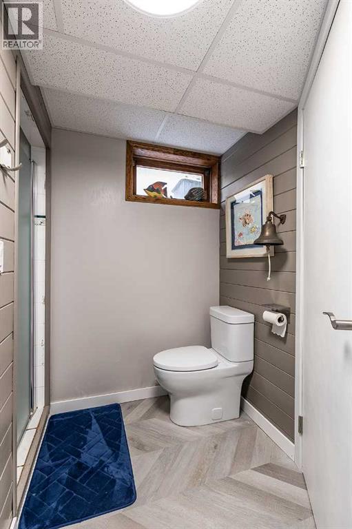 6 Rossland Crescent SE - 24