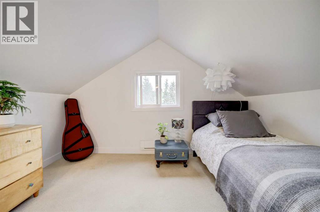 22925 4 Avenue - 25