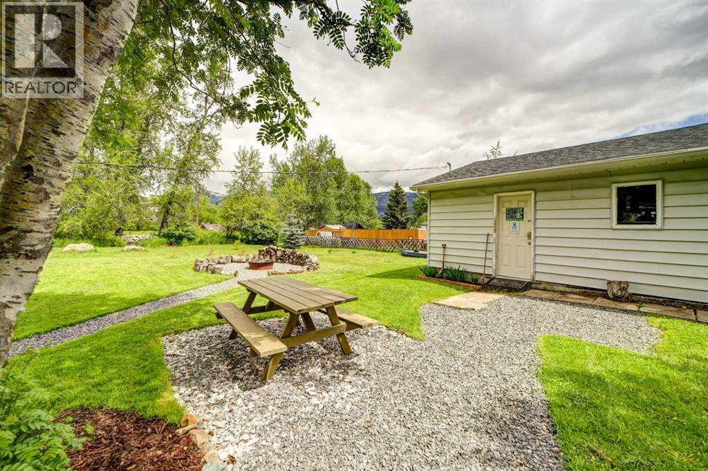 22925 4 Avenue - 44