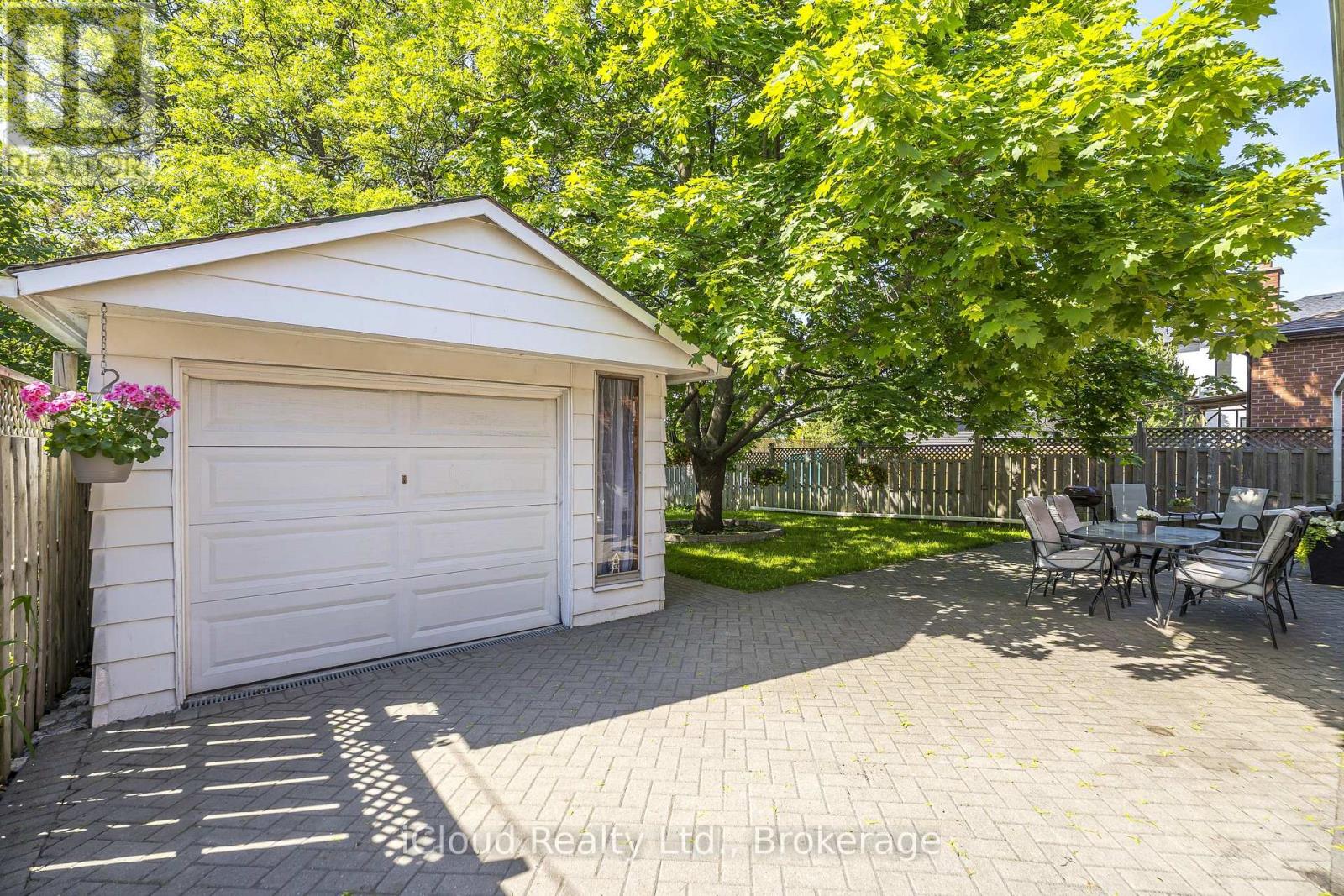 127 SILVERHILL DRIVE - 3