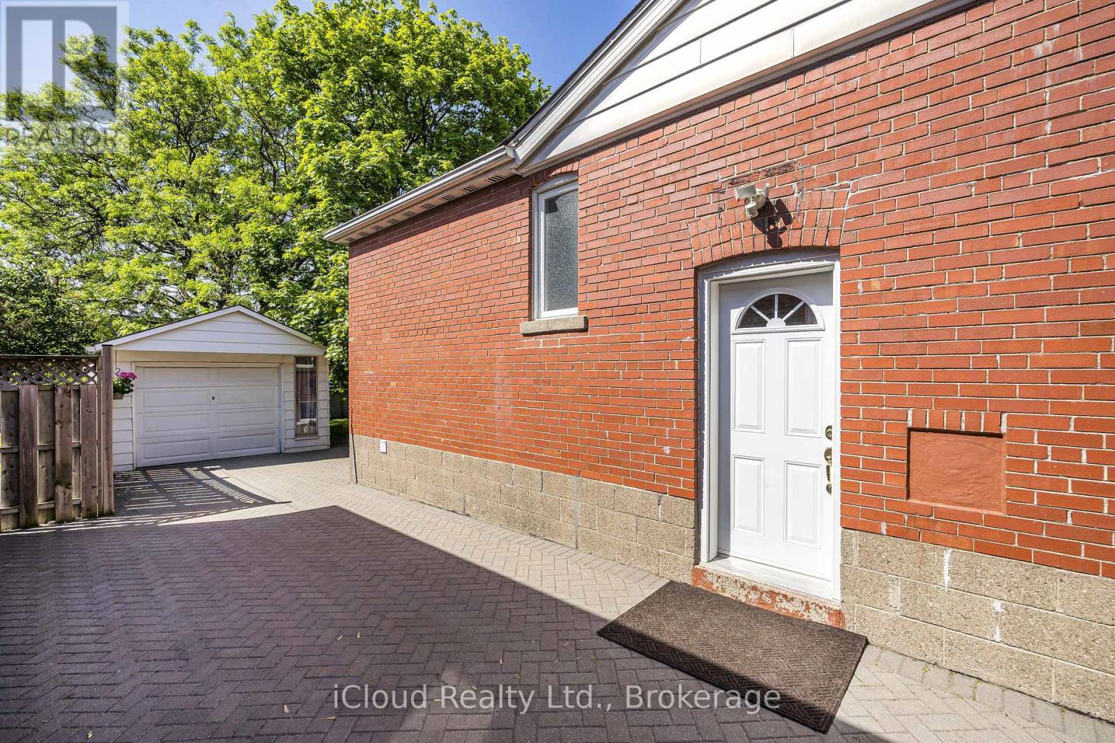 127 SILVERHILL DRIVE - 2