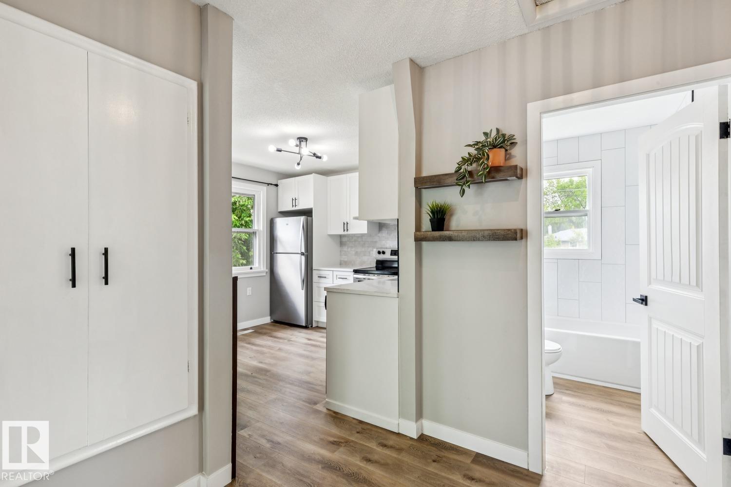 4037 114 AV NW — photo 10