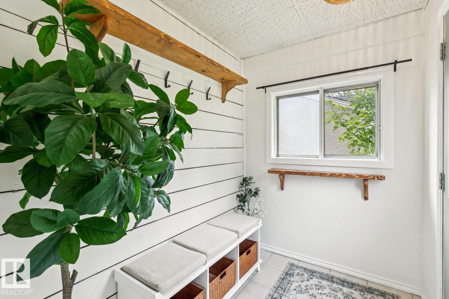 4037 114 AV NW — photo 15