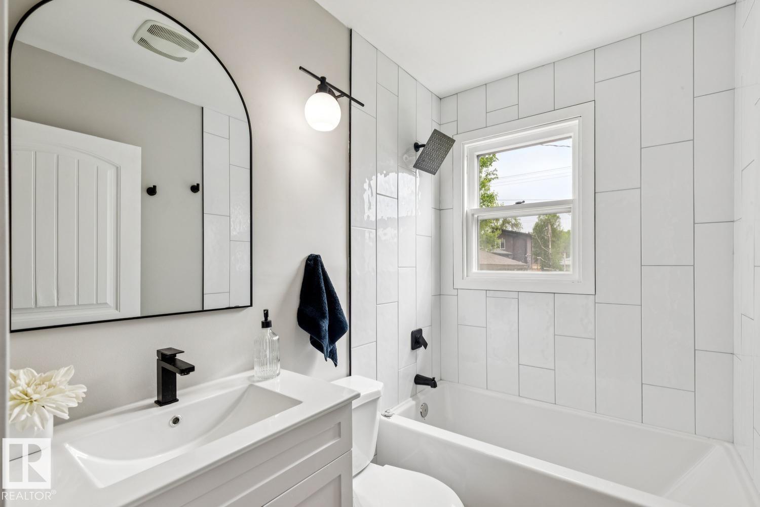 4037 114 AV NW — photo 16
