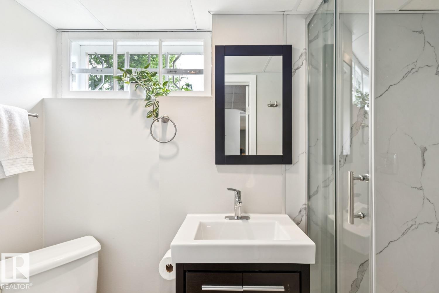 4037 114 AV NW — photo 23