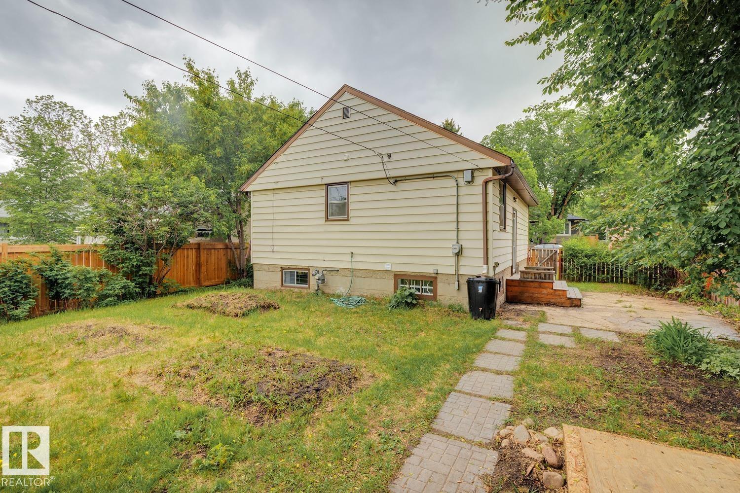 4037 114 AV NW — photo 27