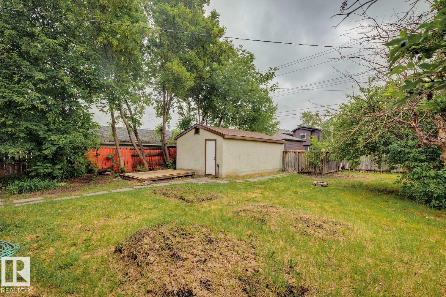 4037 114 AV NW — photo 29