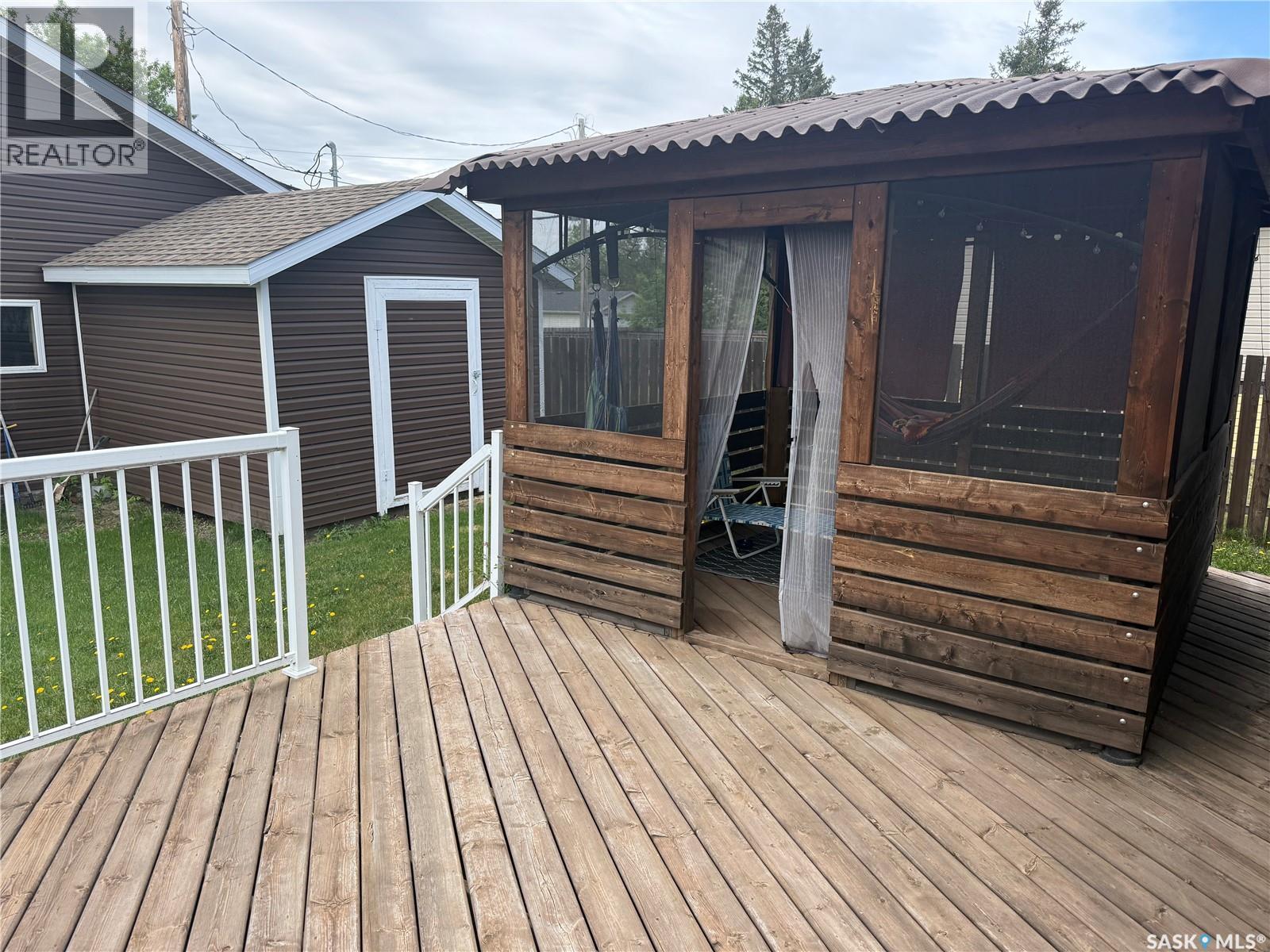300 8th AVENUE W - 19