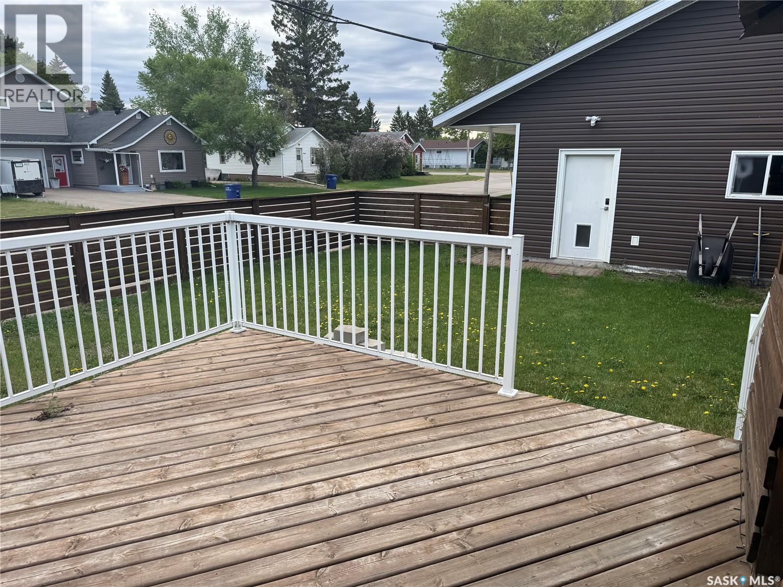 300 8th AVENUE W - 20
