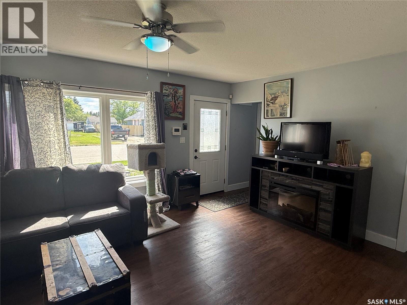 300 8th AVENUE W - 9