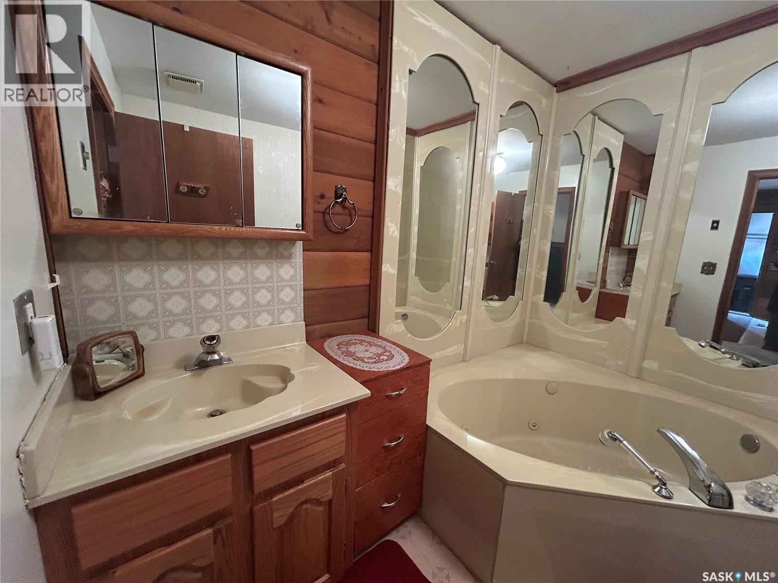 221 1st STREET W - 26