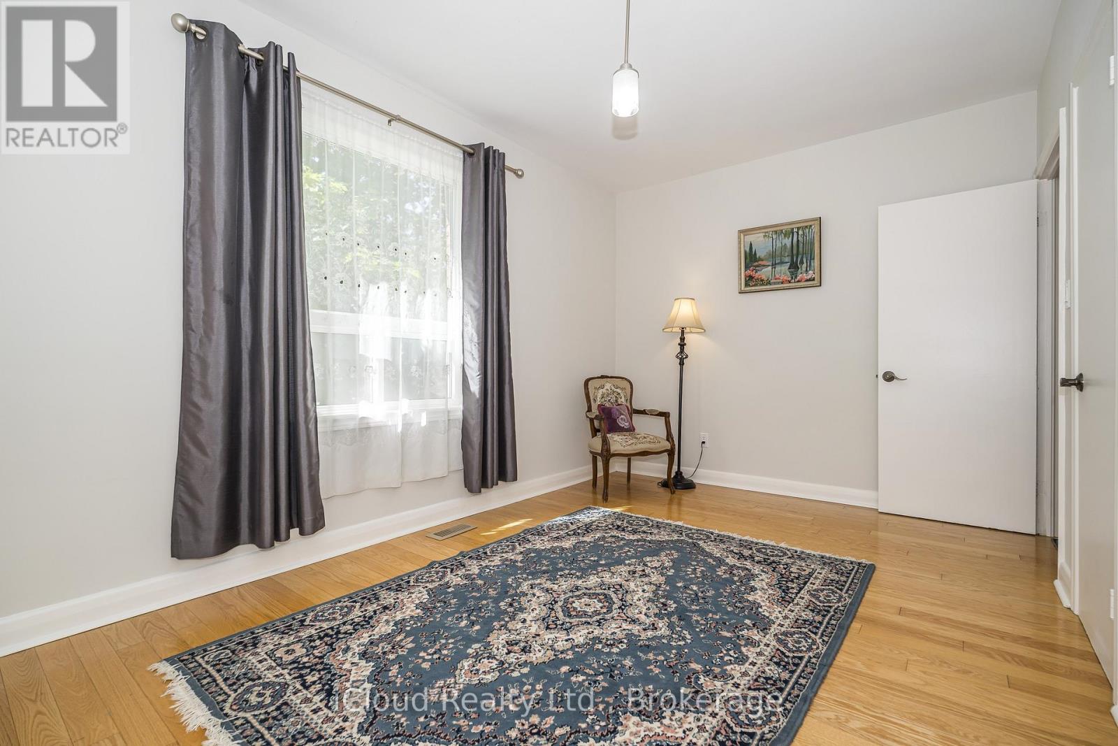 127 SILVERHILL DRIVE - 14