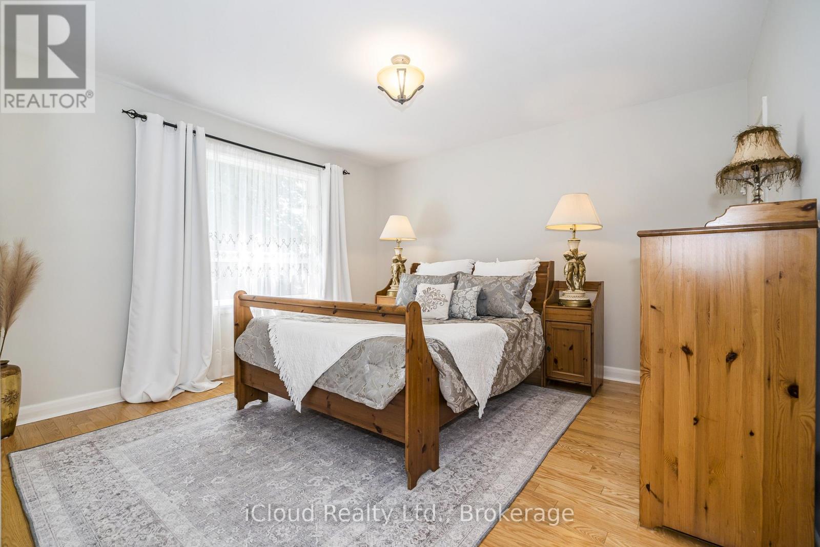 127 SILVERHILL DRIVE - 13