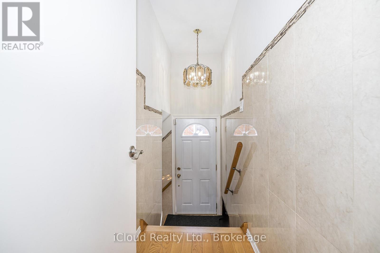 127 SILVERHILL DRIVE - 18