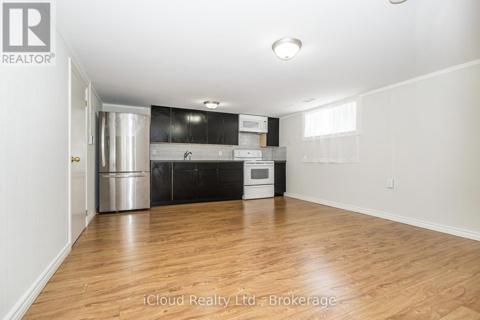 127 SILVERHILL DRIVE - 24