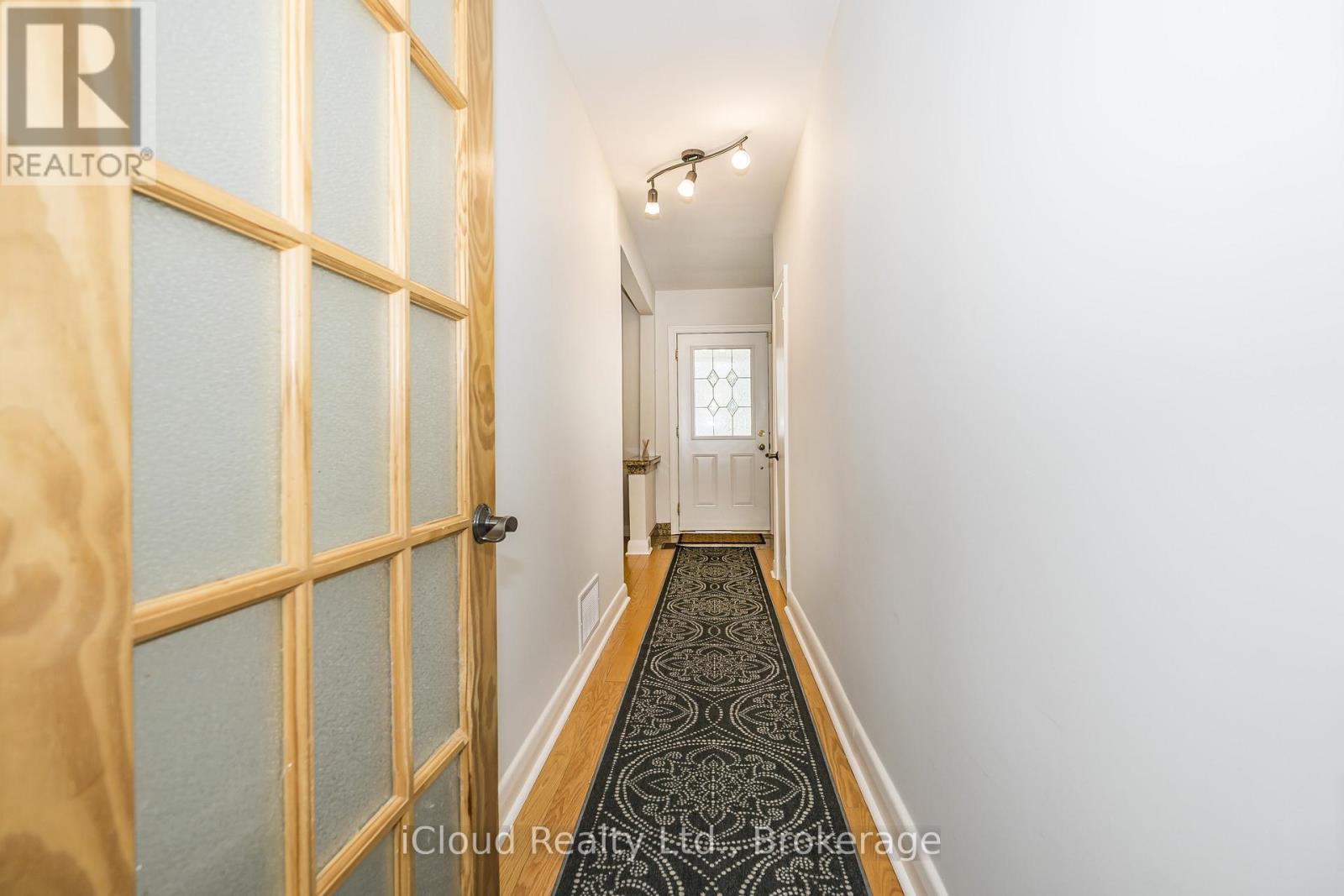 127 SILVERHILL DRIVE - 17
