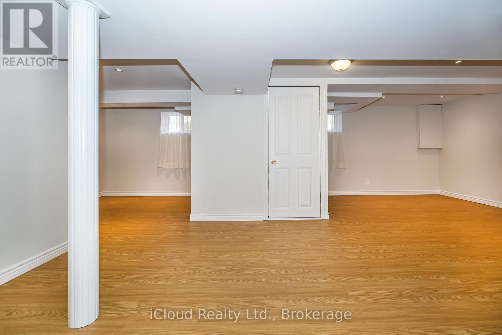 127 SILVERHILL DRIVE - 21