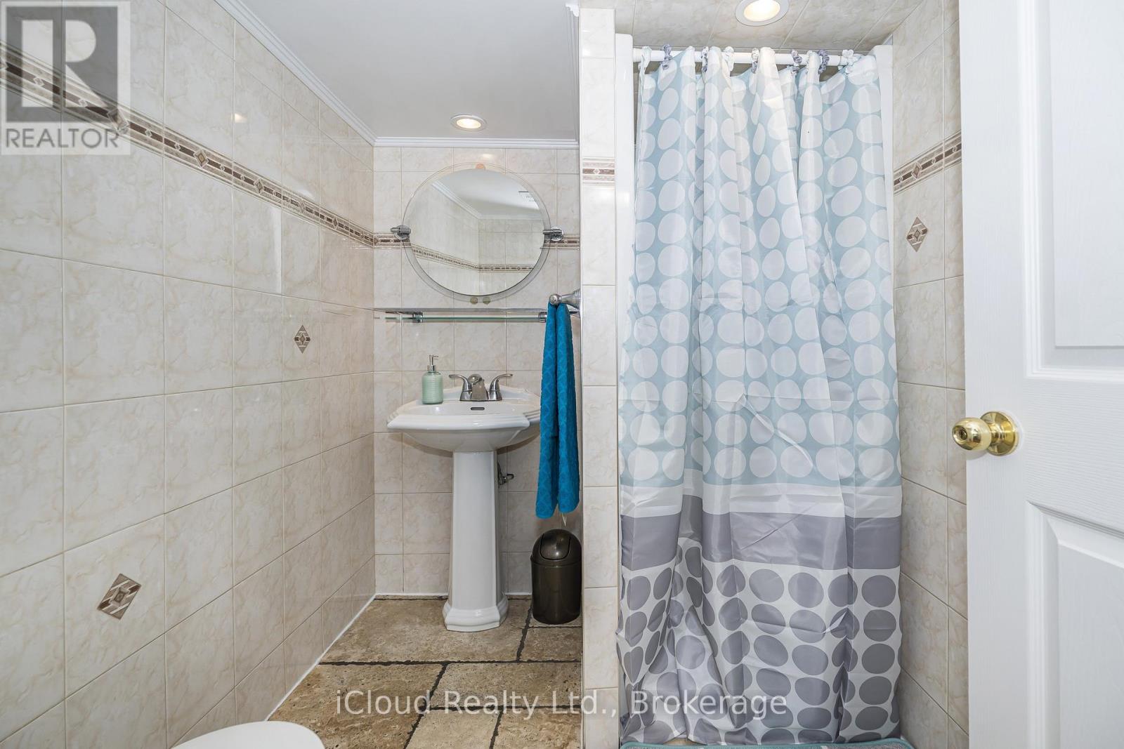 127 SILVERHILL DRIVE - 27