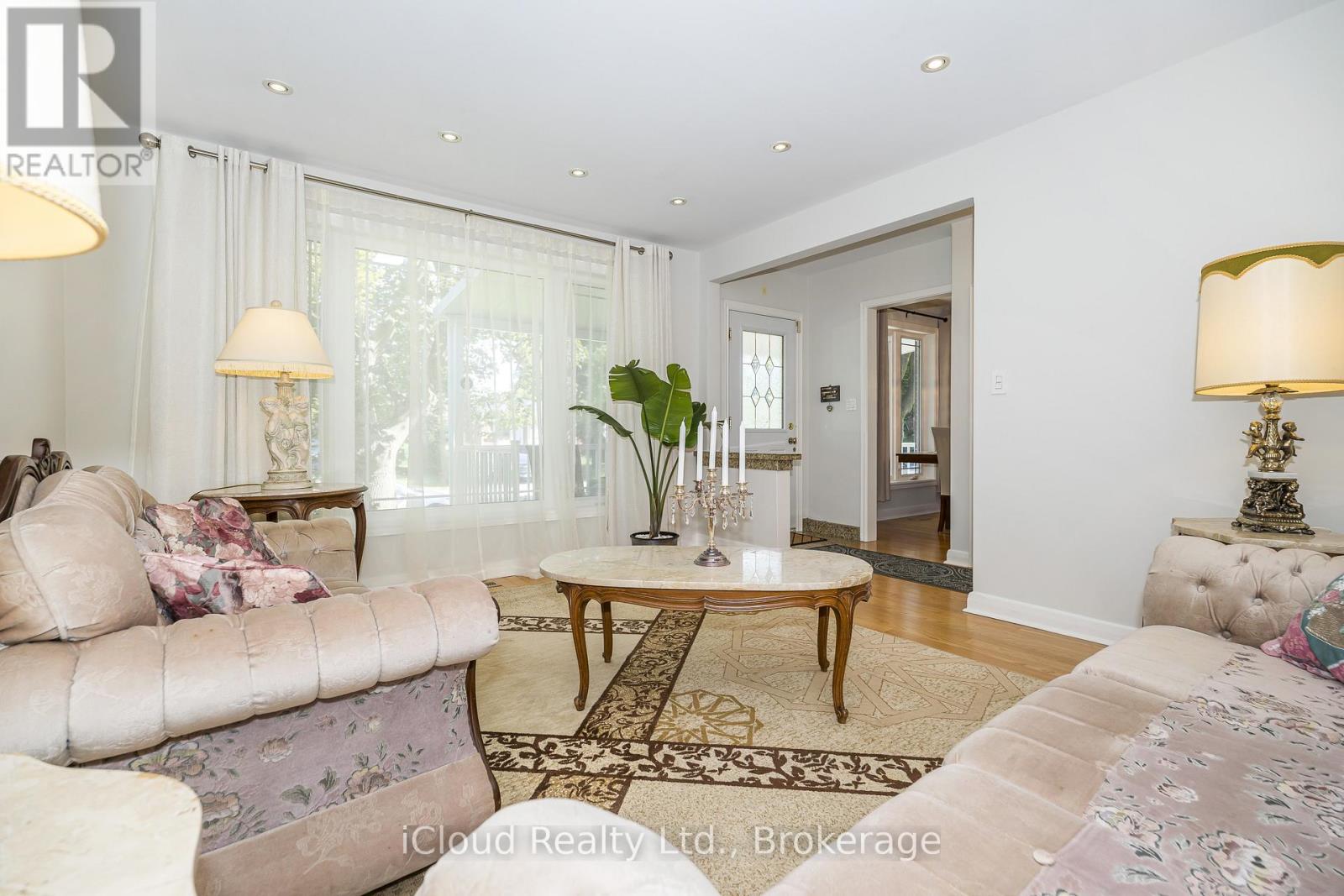 127 SILVERHILL DRIVE - 9