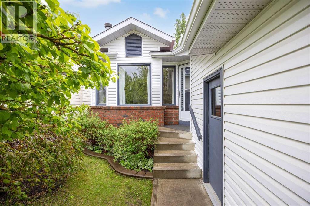 159 Shawinigan Drive SW - Image 2