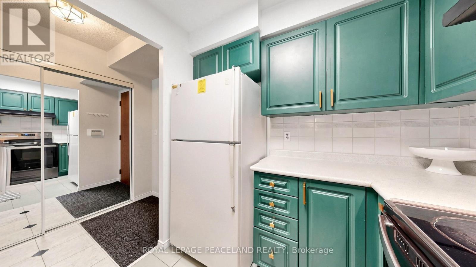 #409 18 PEMBERTON AVENUE - 10