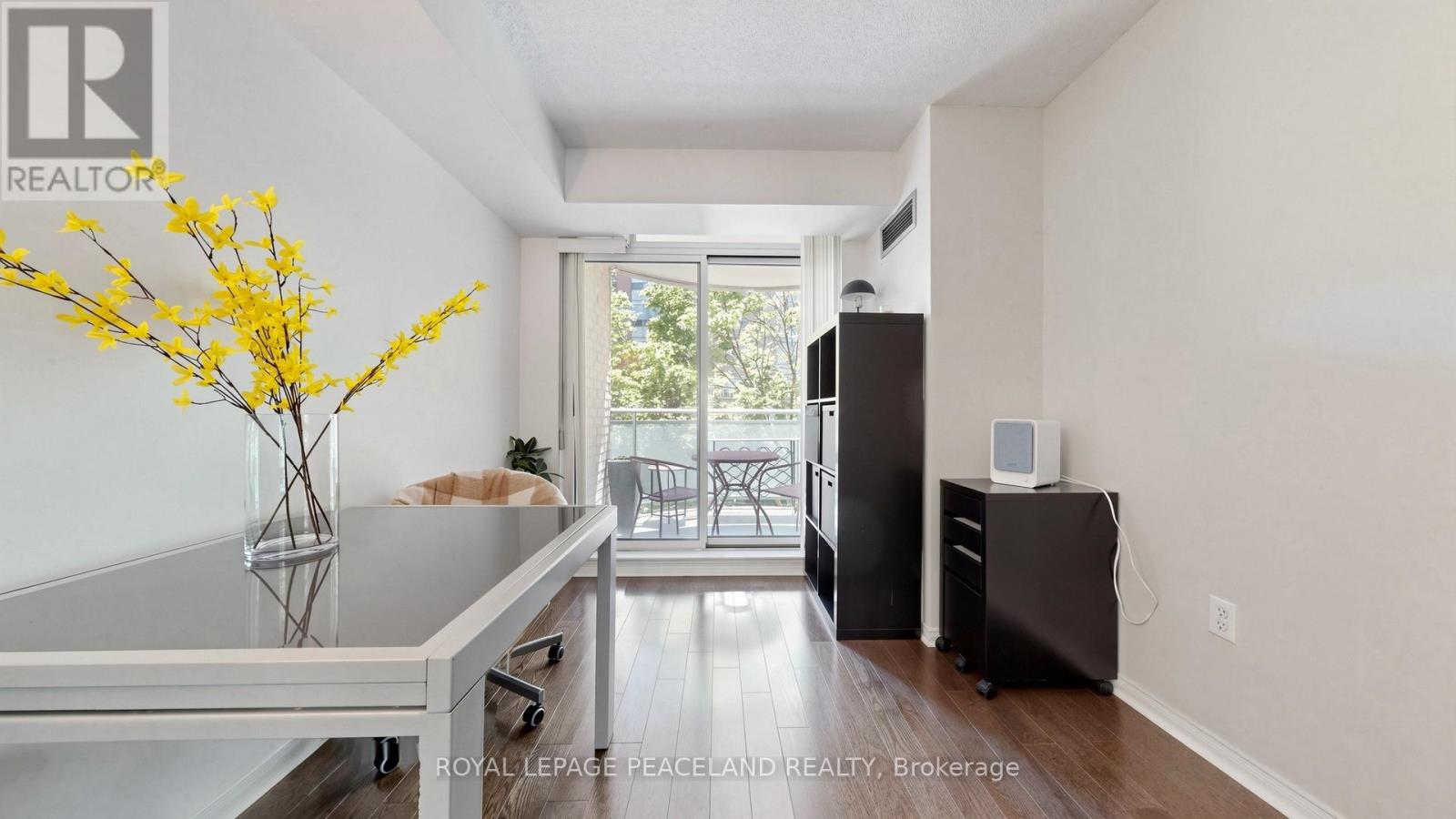 #409 18 PEMBERTON AVENUE - 20