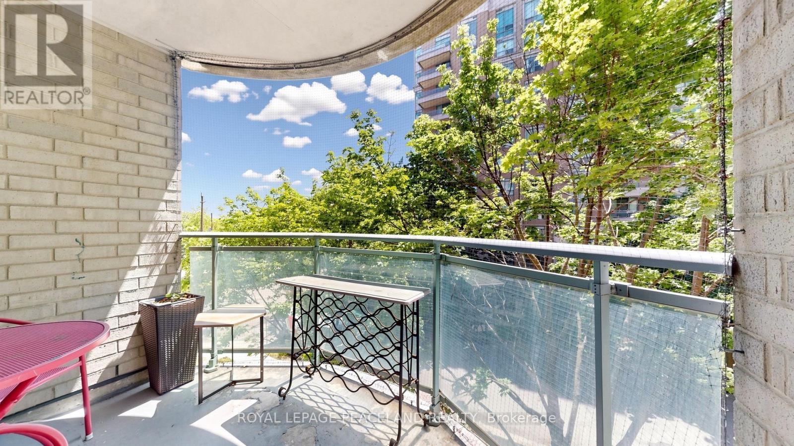 #409 18 PEMBERTON AVENUE - 27
