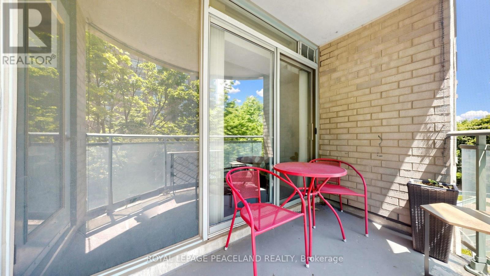 #409 18 PEMBERTON AVENUE - 28