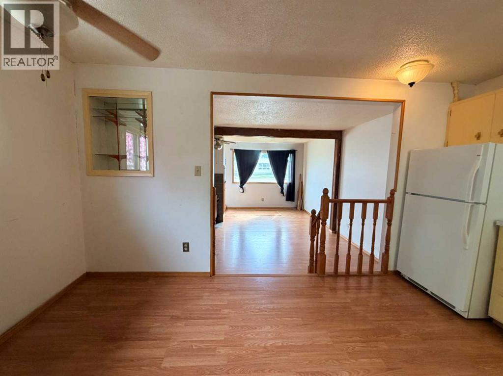 5112 47 street - photo 4