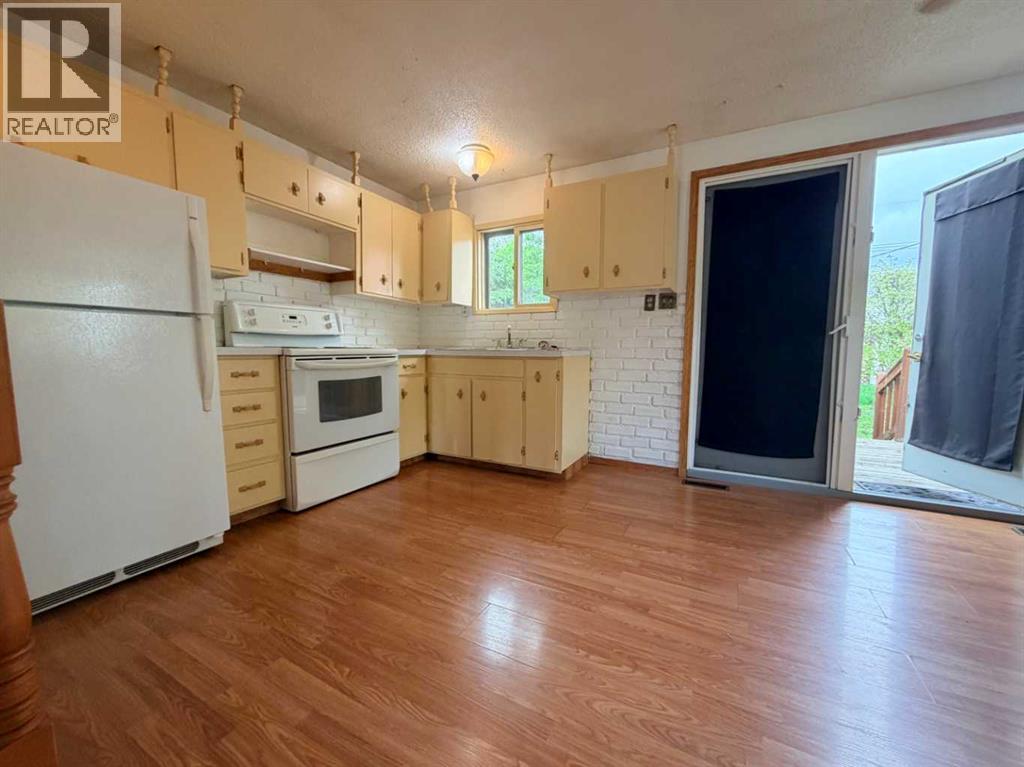 5112 47 street — photo 6