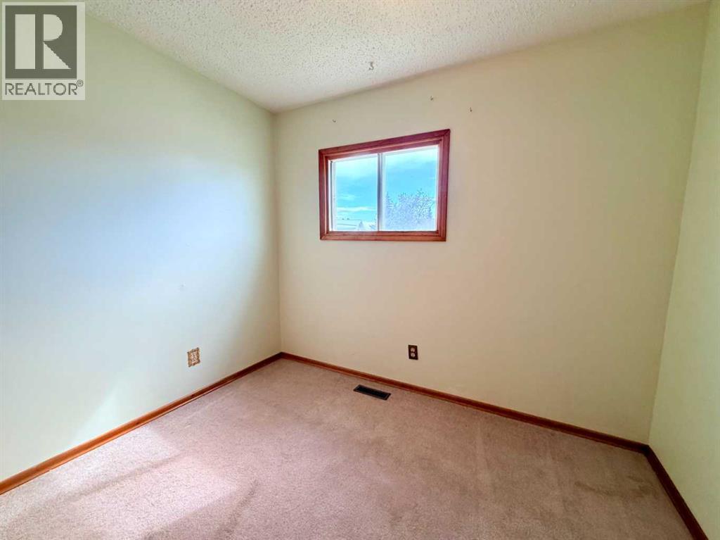 5112 47 street — photo 11