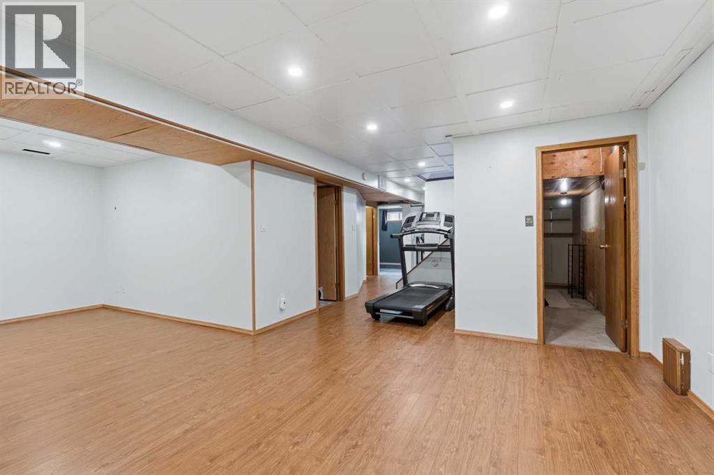8 Isbister Avenue — photo 27