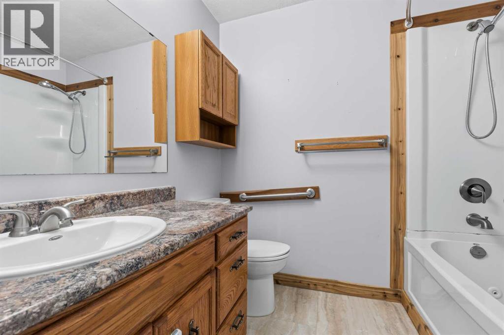 8 Isbister Avenue — photo 18